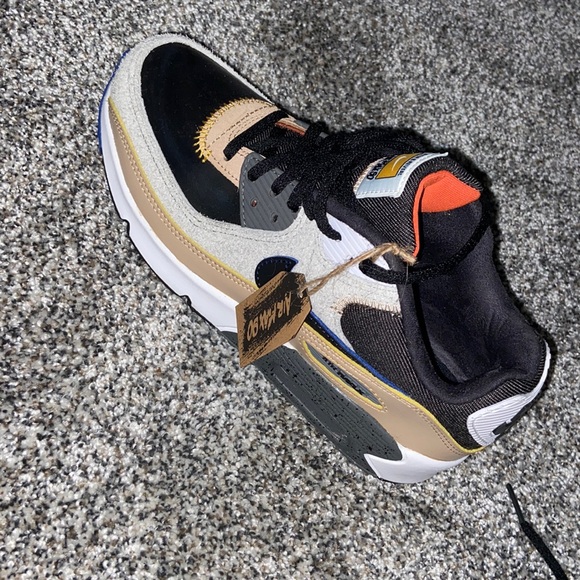 Nike Air Max 90- Size 5.5y / 6.5w - Picture 2 of 4
